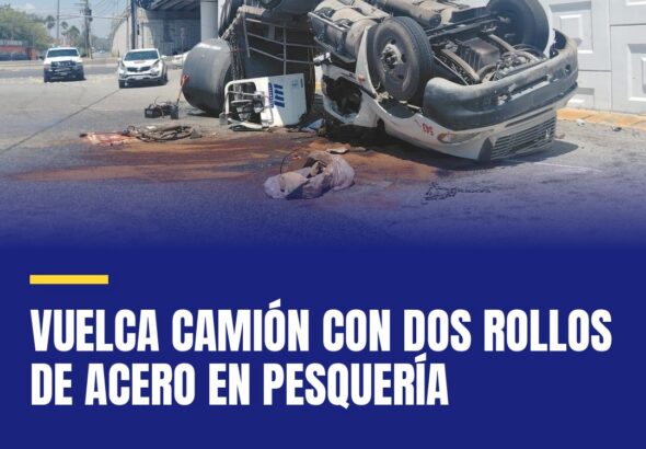 vuelca-camion-con-dos-rollos-de-acero-en-pesqueria-cover